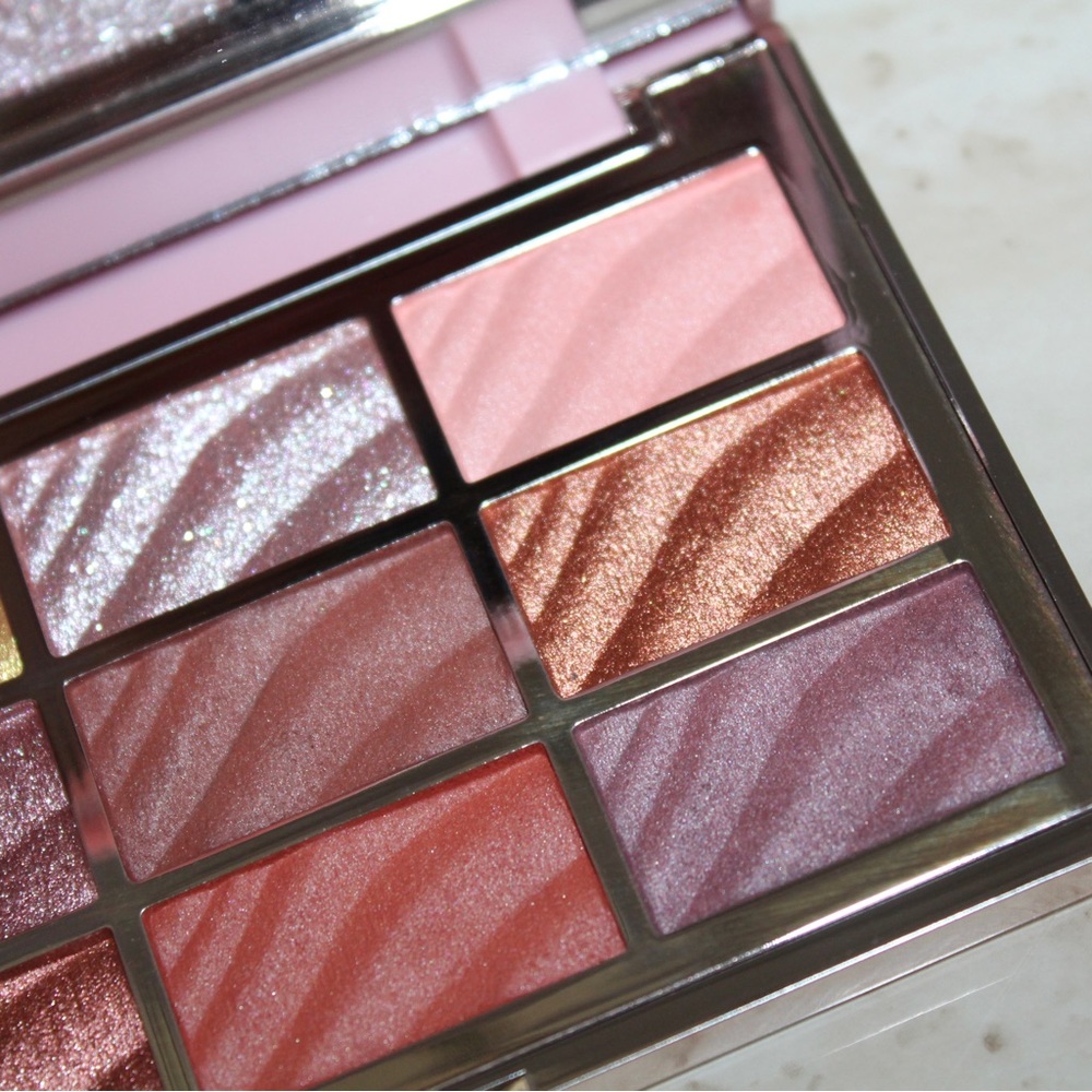 Ciaté London Velvet Eyeshadow Palette - Picture 14 of 16